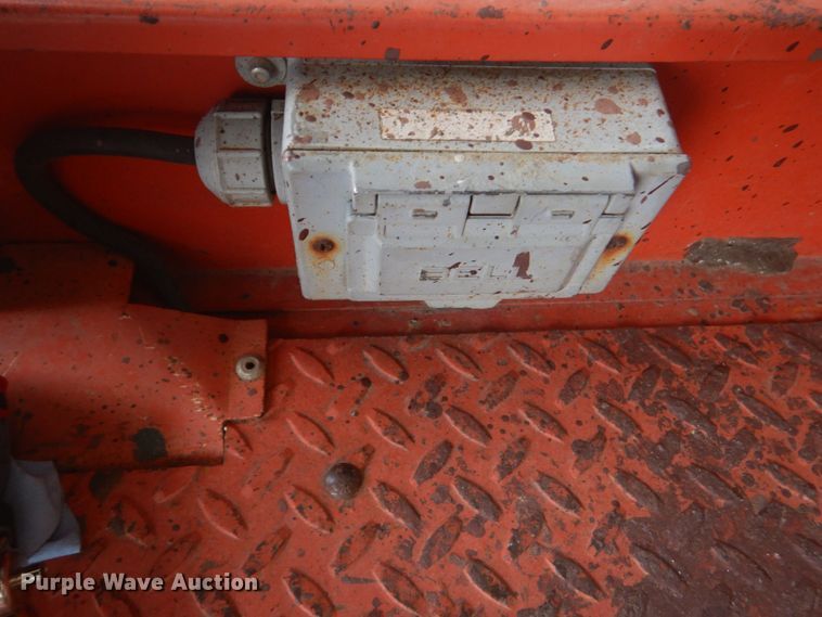 image for item DO1467 2015 Skyjack SJIII3219  scissor lift