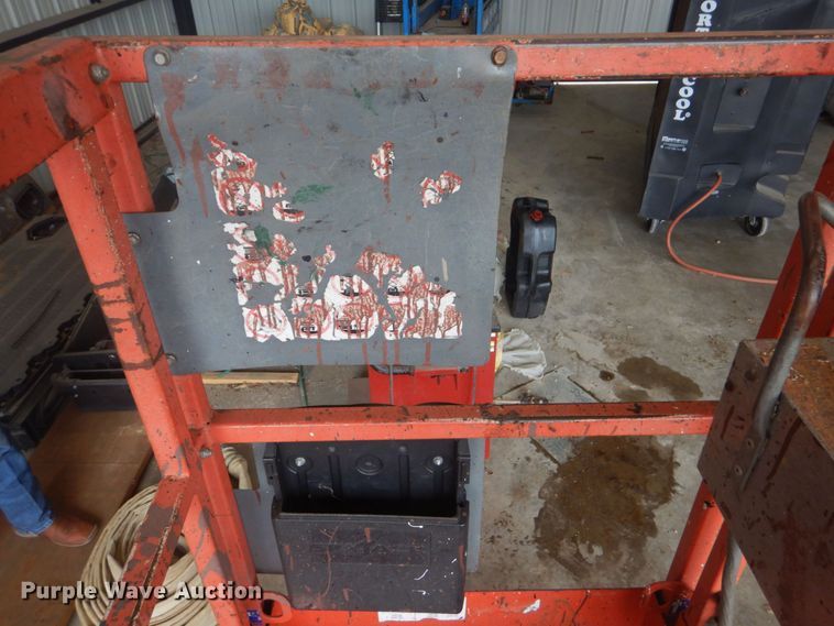 image for item DO1467 2015 Skyjack SJIII3219  scissor lift