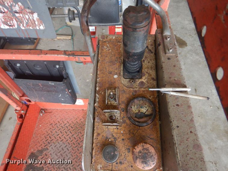 image for item DO1467 2015 Skyjack SJIII3219  scissor lift