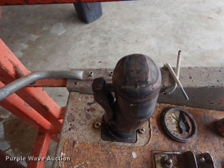 image for item DO1467 2015 Skyjack SJIII3219  scissor lift