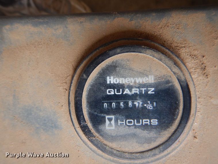 image for item DO1467 2015 Skyjack SJIII3219  scissor lift