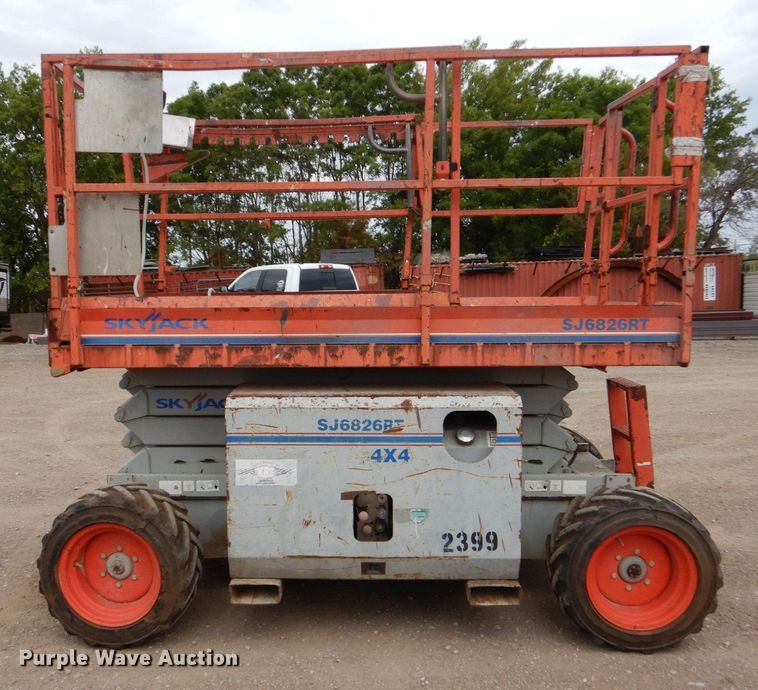 image for item DO1468 Skyjack SJ6826RT  scissor lift