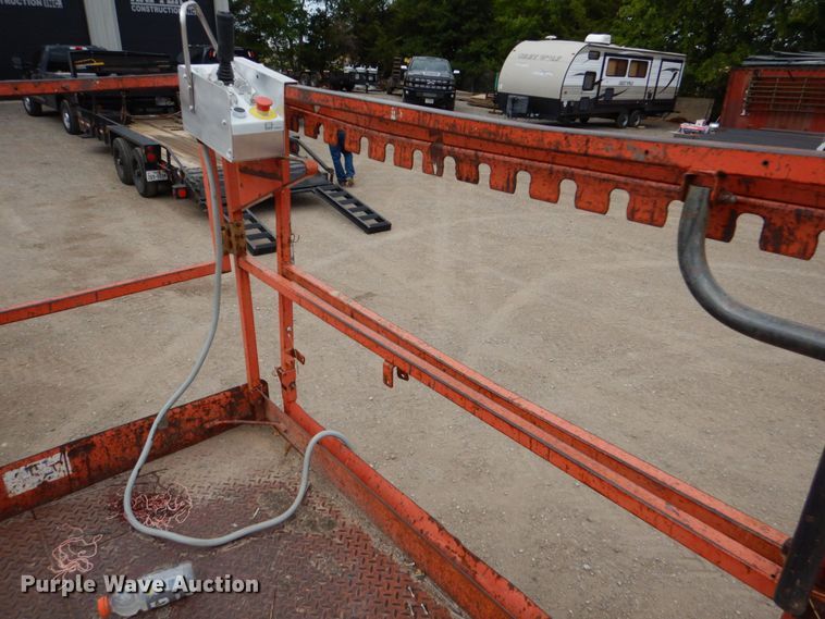 image for item DO1468 Skyjack SJ6826RT  scissor lift