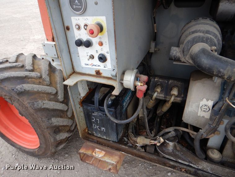 image for item DO1468 Skyjack SJ6826RT  scissor lift