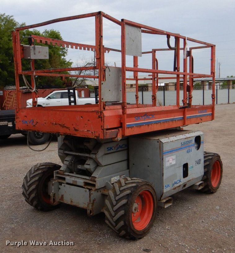 image for item DO1469 Skyjack SJ6826RT  scissor lift