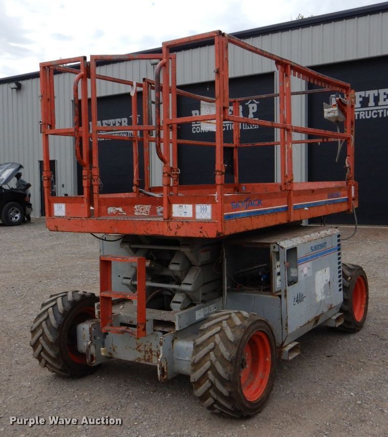 image for item DO1469 Skyjack SJ6826RT  scissor lift