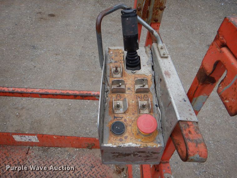 image for item DO1469 Skyjack SJ6826RT  scissor lift