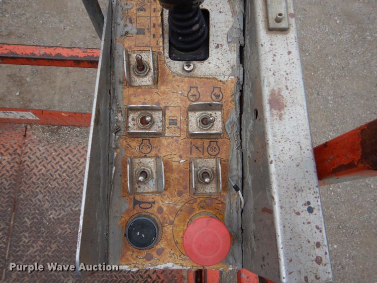 image for item DO1469 Skyjack SJ6826RT  scissor lift