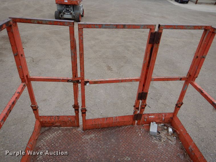 image for item DO1469 Skyjack SJ6826RT  scissor lift