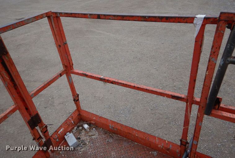 image for item DO1469 Skyjack SJ6826RT  scissor lift