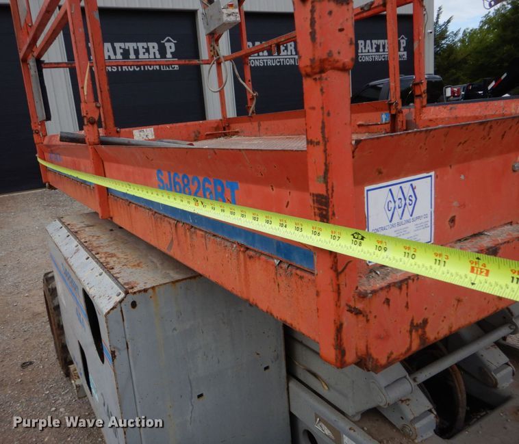 image for item DO1469 Skyjack SJ6826RT  scissor lift