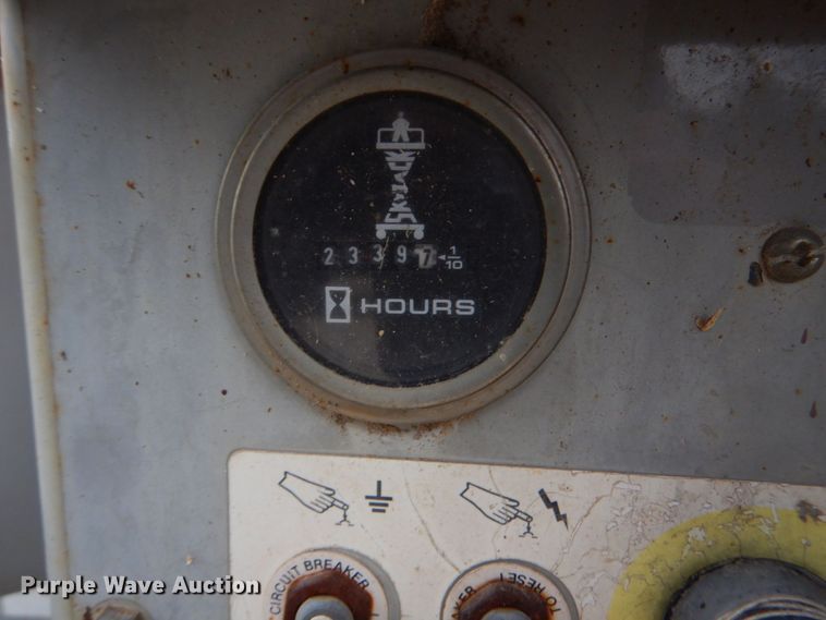 image for item DO1469 Skyjack SJ6826RT  scissor lift