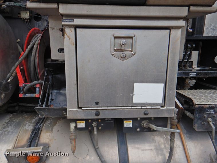 image for item DP4719 2011 International WorkStar 7400 SBA  sewer jetter truck