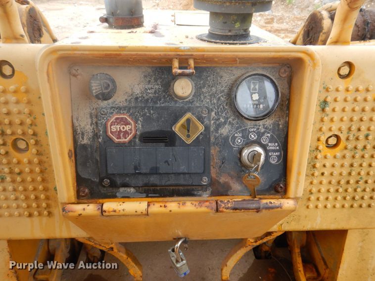 image for item DP5647 1990 John Deere 455G  track loader