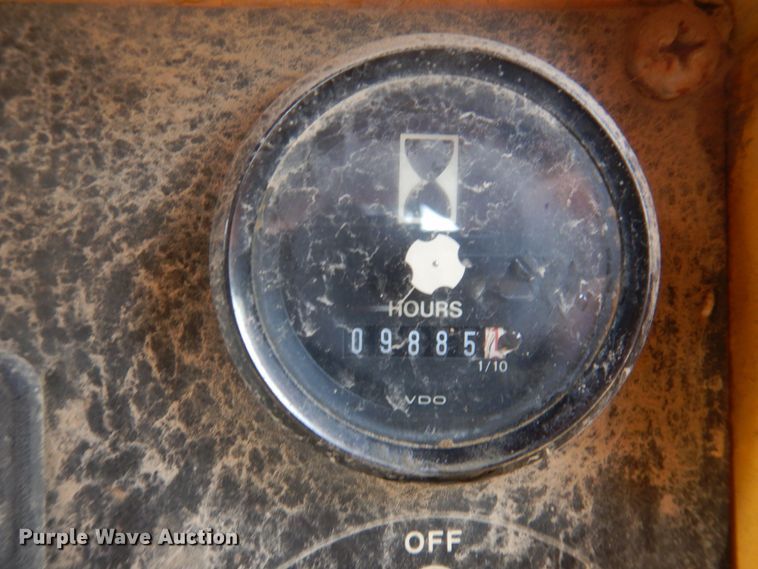 image for item DP5647 1990 John Deere 455G  track loader