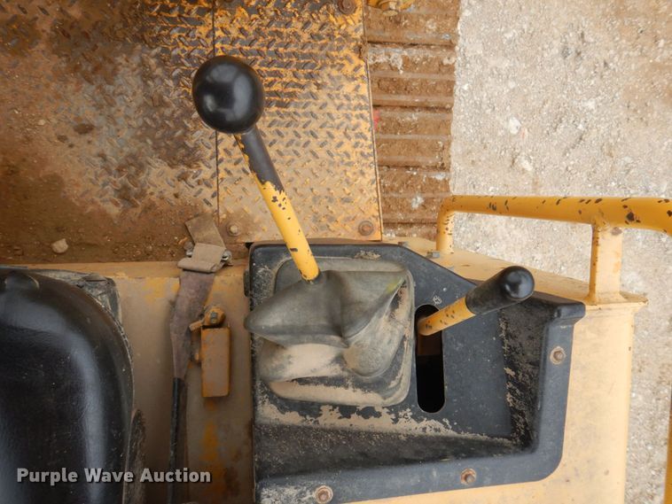 image for item DP5647 1990 John Deere 455G  track loader