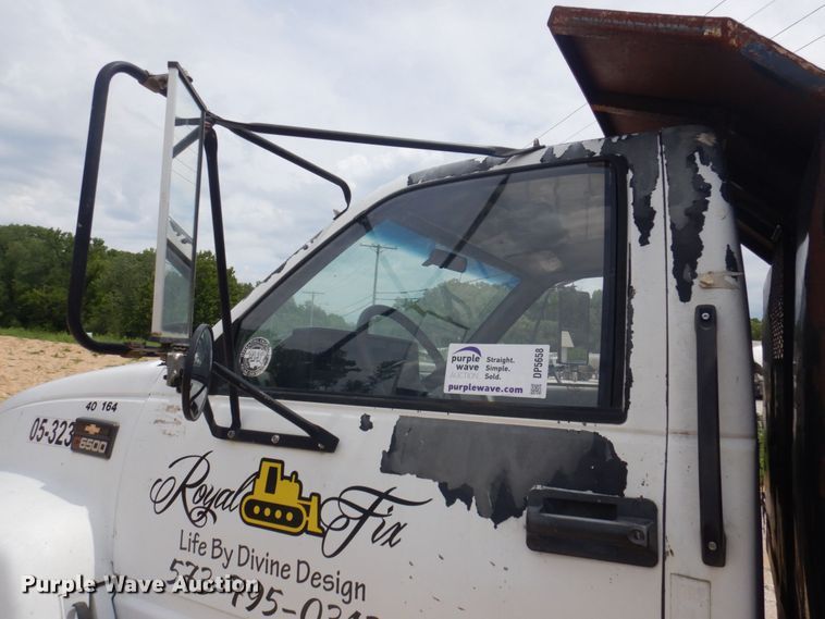 image for item DP5658 1997 Chevrolet C7500  dump truck