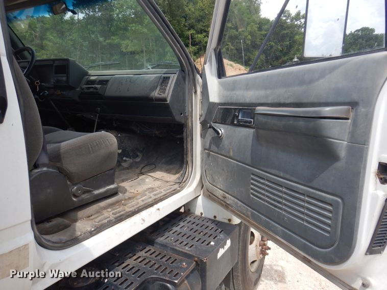 image for item DP5658 1997 Chevrolet C7500  dump truck