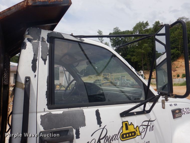 image for item DP5658 1997 Chevrolet C7500  dump truck