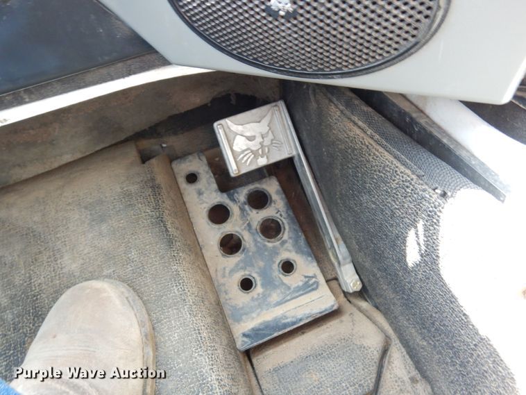 image for item DR1284 2012 Bobcat A770  skid steer loader