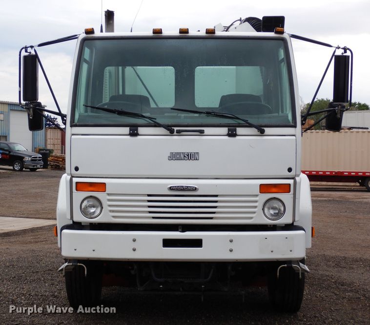 image for item DR1311 2003 Freightliner FC70  street sweeper truck