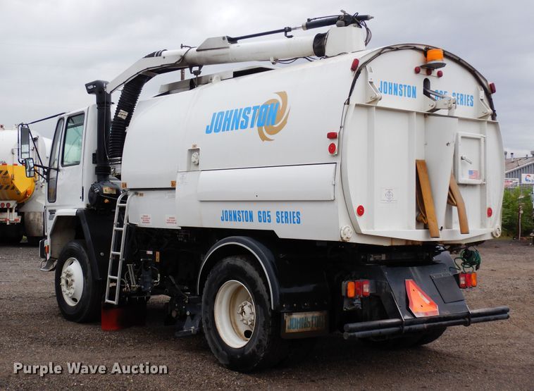 image for item DR1311 2003 Freightliner FC70  street sweeper truck