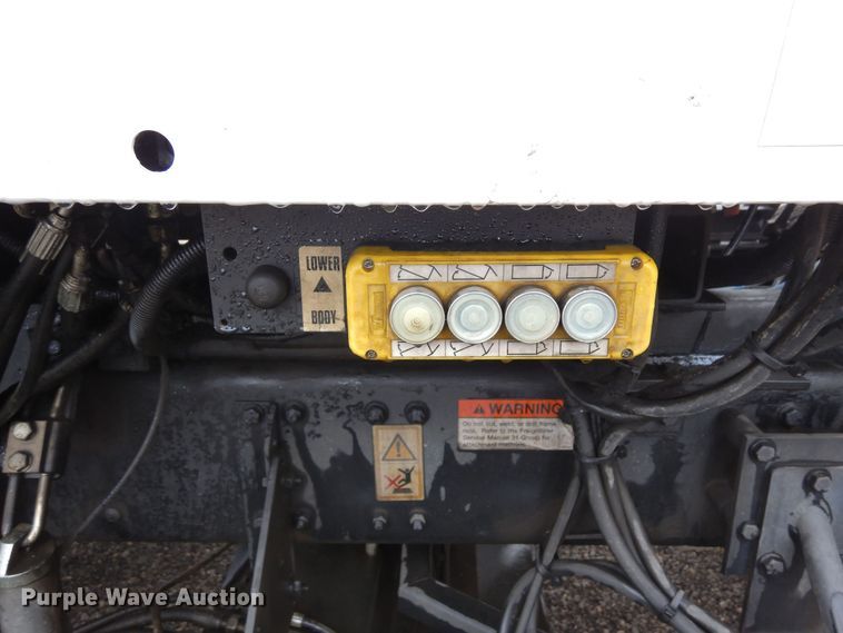 image for item DR1311 2003 Freightliner FC70  street sweeper truck