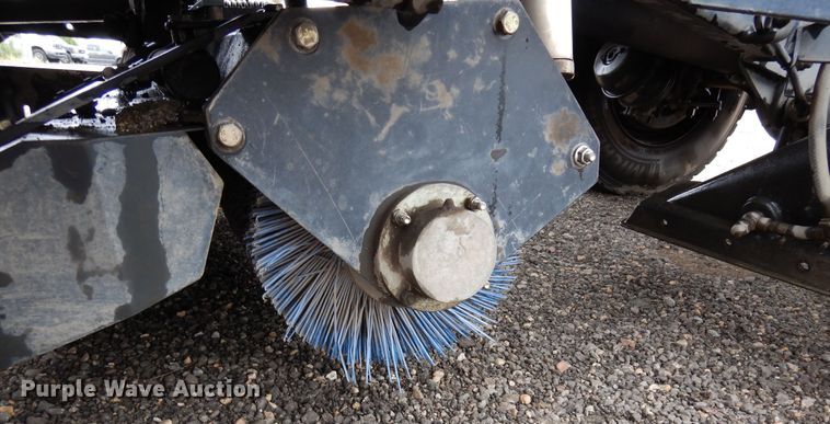 image for item DR1311 2003 Freightliner FC70  street sweeper truck