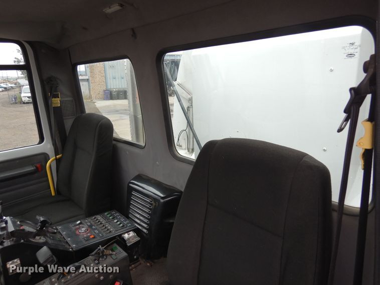 image for item DR1311 2003 Freightliner FC70  street sweeper truck