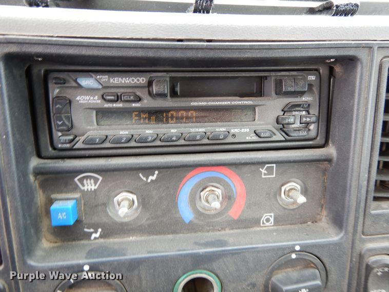 image for item DR1311 2003 Freightliner FC70  street sweeper truck