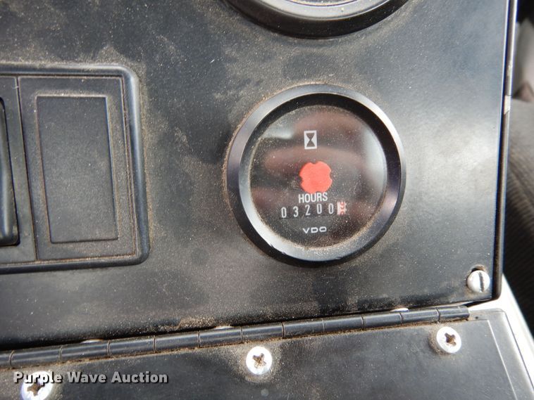 image for item DR1311 2003 Freightliner FC70  street sweeper truck