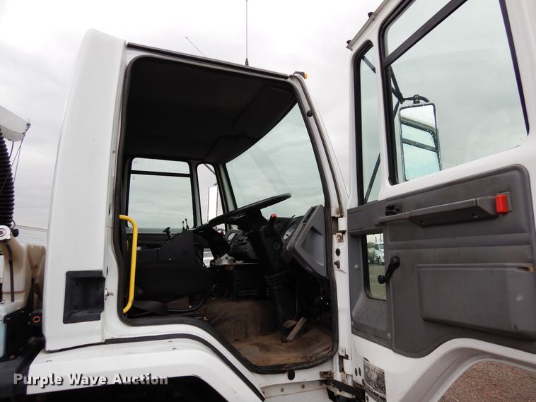 image for item DR1311 2003 Freightliner FC70  street sweeper truck