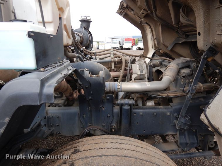 image for item DR1311 2003 Freightliner FC70  street sweeper truck