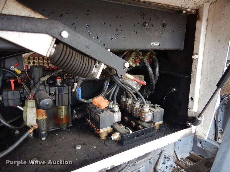 image for item DR1311 2003 Freightliner FC70  street sweeper truck