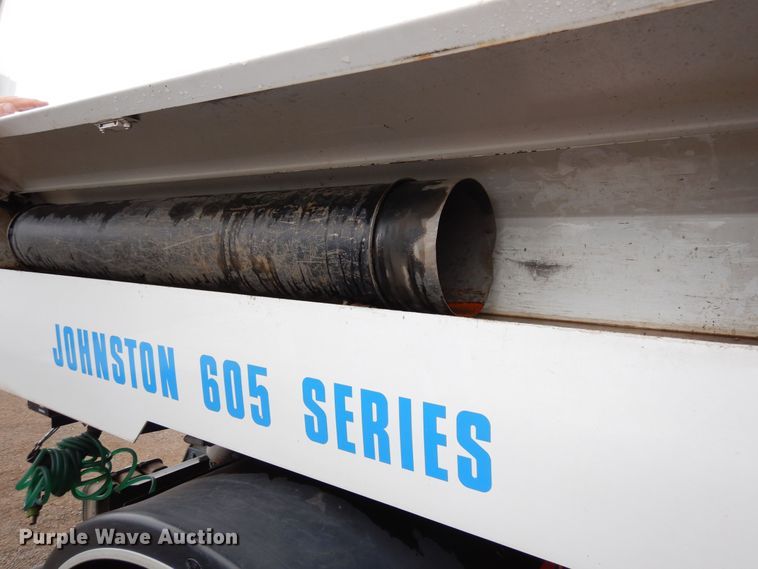 image for item DR1311 2003 Freightliner FC70  street sweeper truck