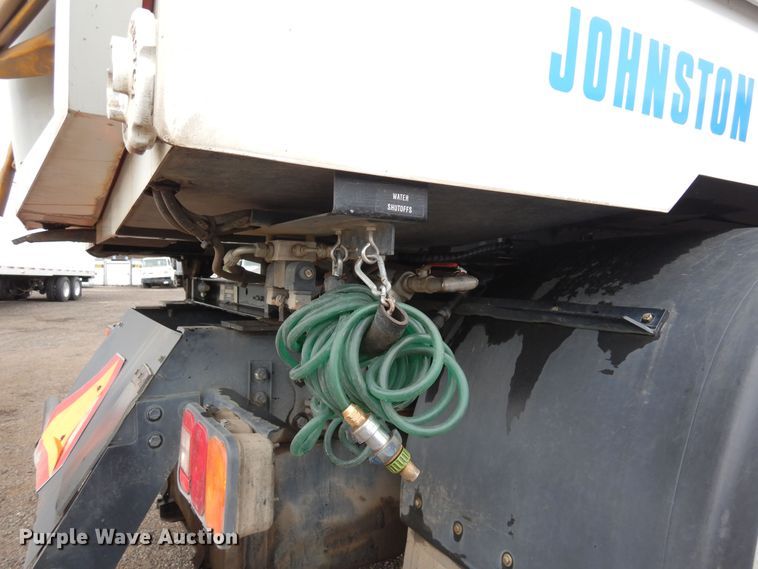 image for item DR1311 2003 Freightliner FC70  street sweeper truck