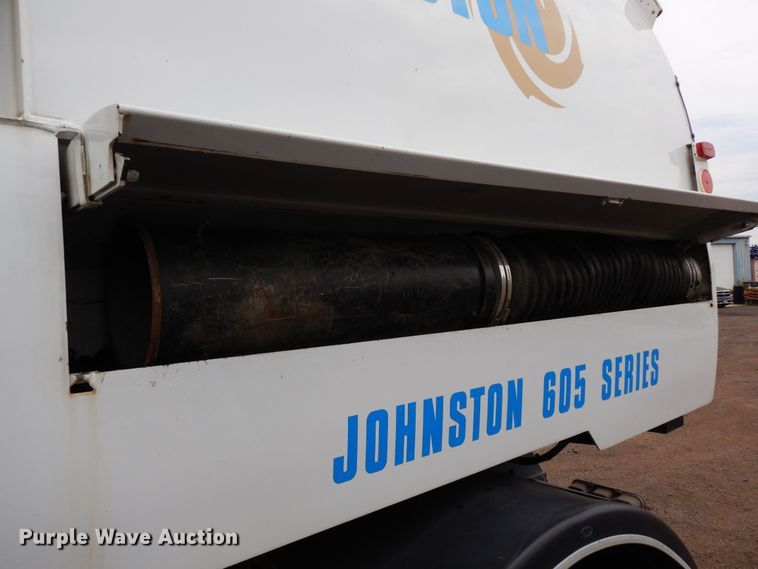 image for item DR1311 2003 Freightliner FC70  street sweeper truck