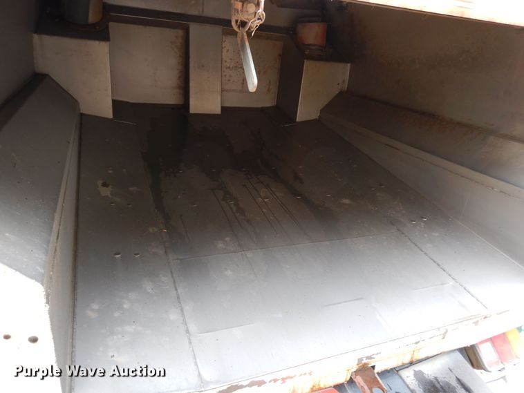 image for item DR1311 2003 Freightliner FC70  street sweeper truck