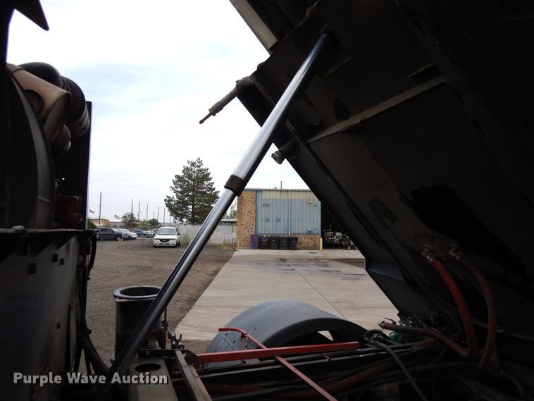 image for item DR1311 2003 Freightliner FC70  street sweeper truck