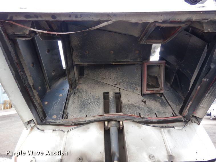 image for item DR1311 2003 Freightliner FC70  street sweeper truck