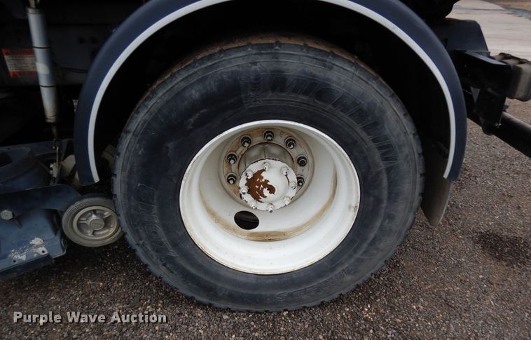 image for item DR1311 2003 Freightliner FC70  street sweeper truck