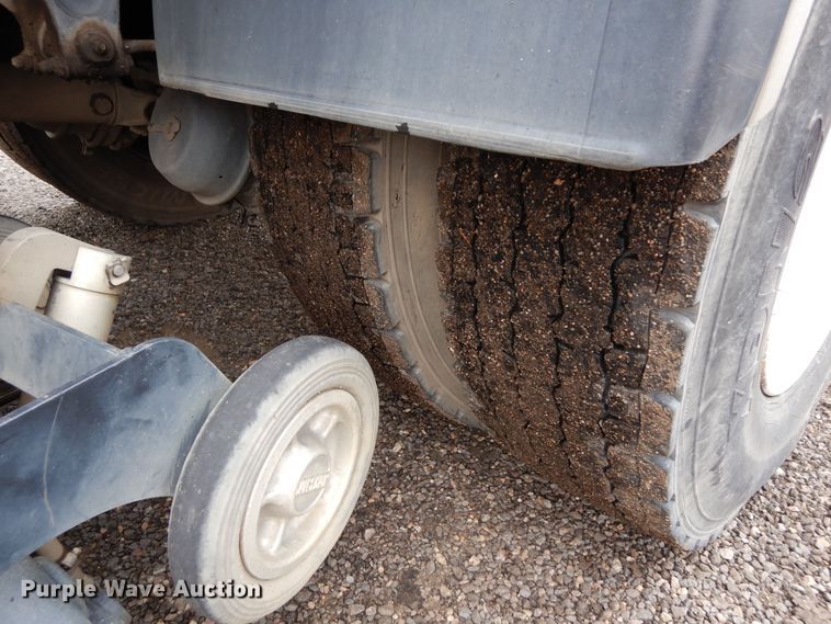 image for item DR1311 2003 Freightliner FC70  street sweeper truck