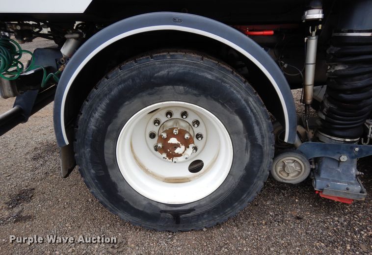 image for item DR1311 2003 Freightliner FC70  street sweeper truck