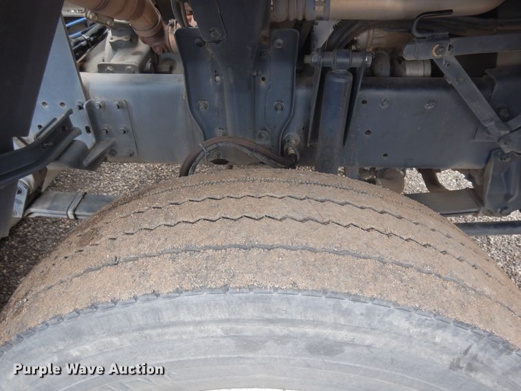 image for item DR1311 2003 Freightliner FC70  street sweeper truck