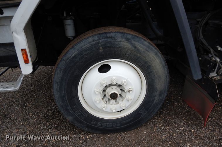 image for item DR1311 2003 Freightliner FC70  street sweeper truck