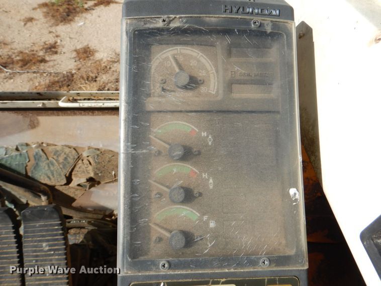 image for item DR1945 1994 Hyundai Robex 320LC  excavator