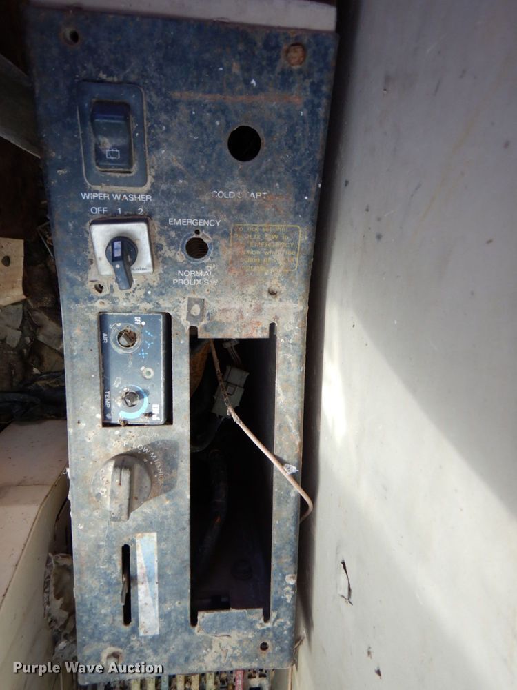 image for item DR1945 1994 Hyundai Robex 320LC  excavator