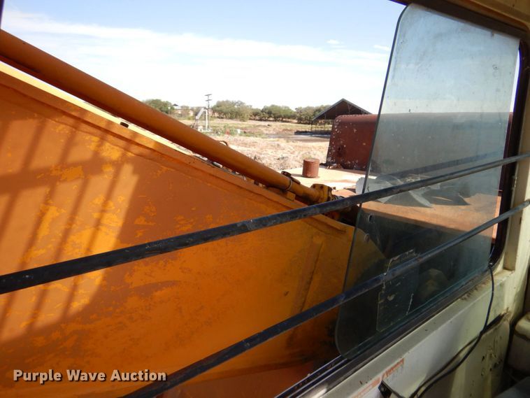 image for item DR1945 1994 Hyundai Robex 320LC  excavator