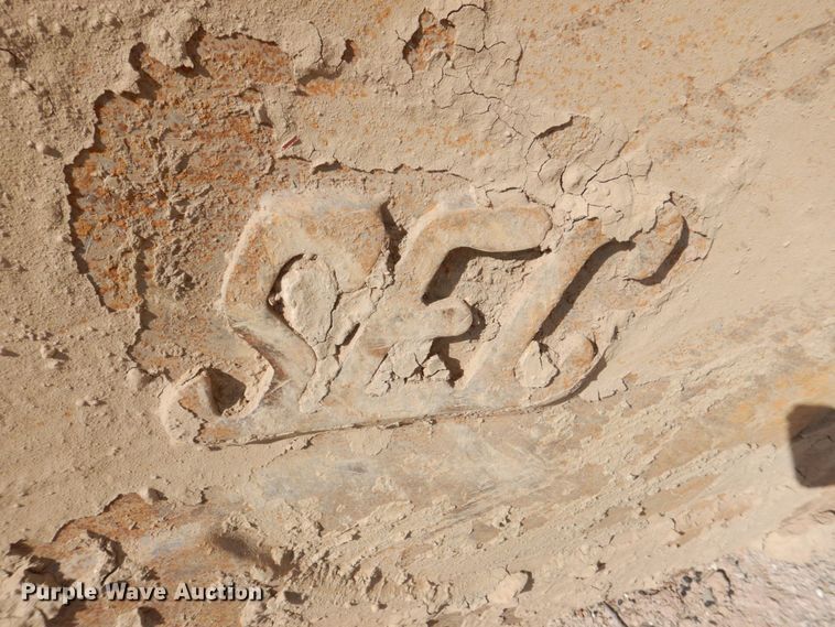 image for item DS8123 2006 John Deere 200C LC  excavator