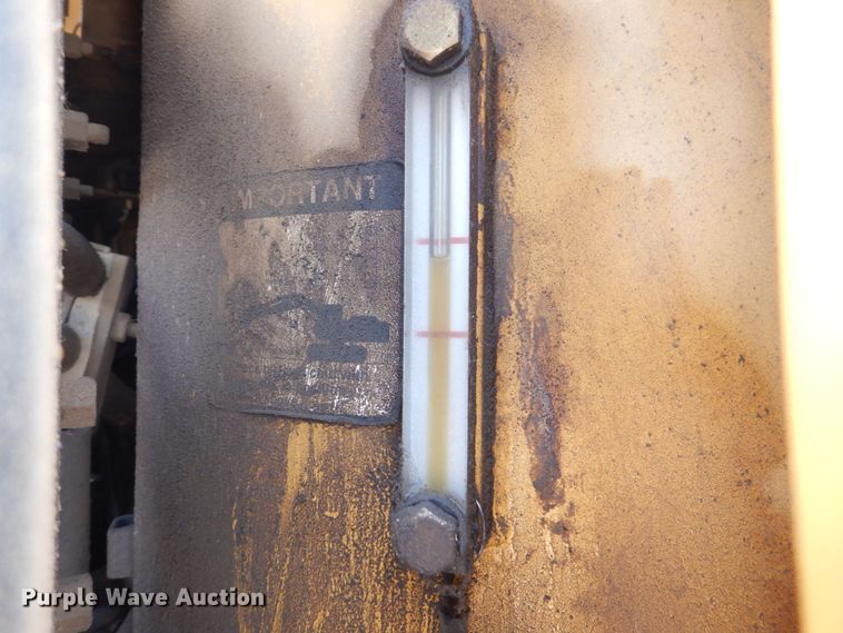 image for item DS8123 2006 John Deere 200C LC  excavator